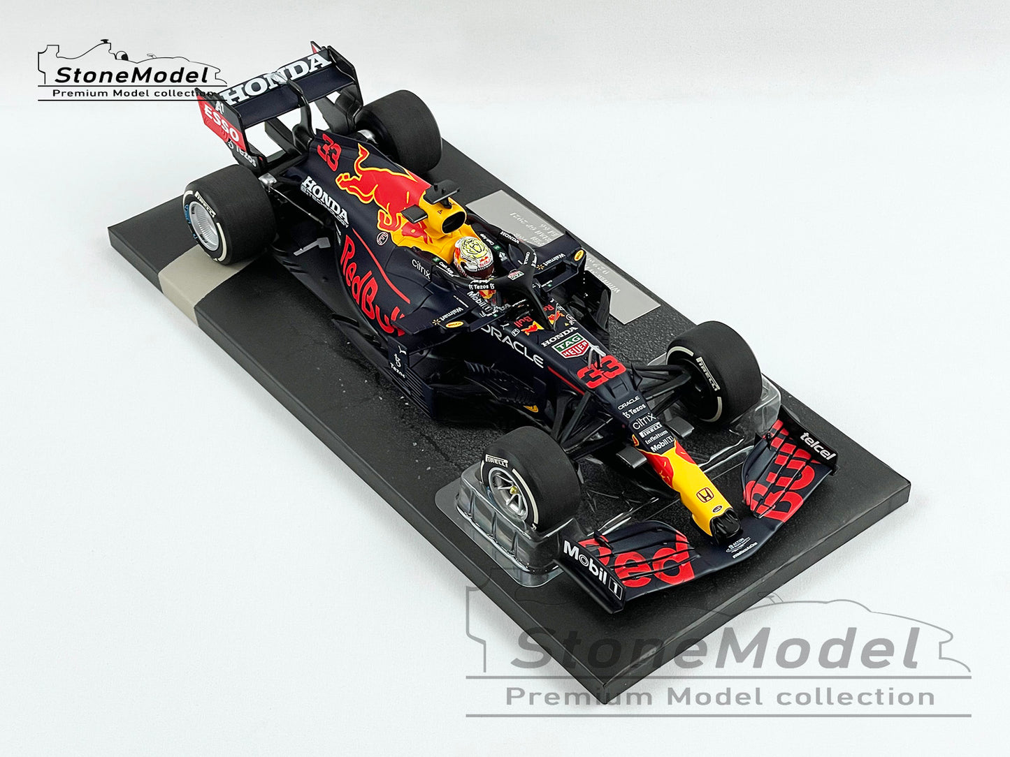 2021 F1 World Champion #33 Max Verstappen Red Bull RB16B Styria & Austria 1:18 MINICHAMPS