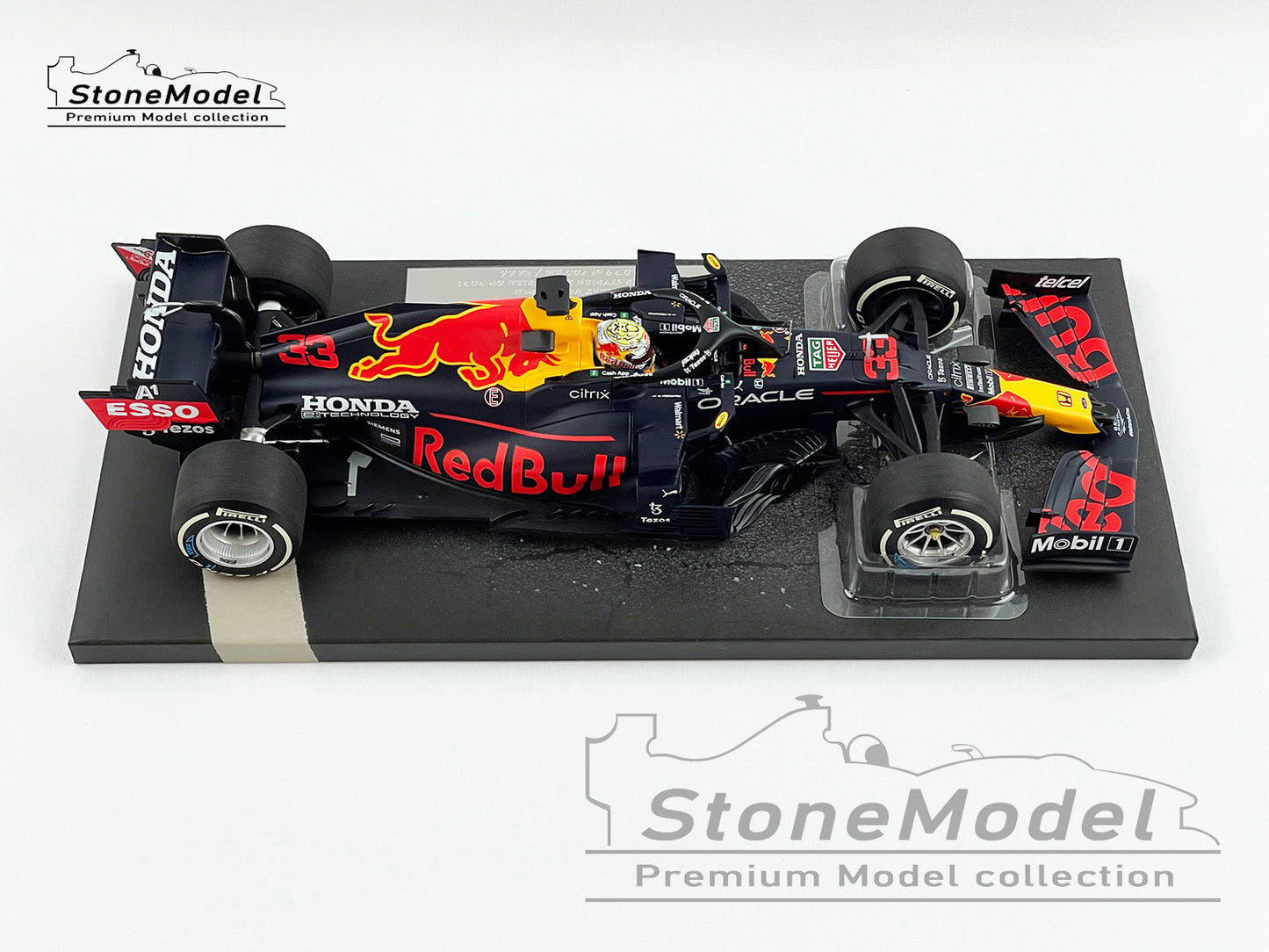 2021 F1 World Champion #33 Max Verstappen Red Bull RB16B Styria & Austria 1:18 MINICHAMPS