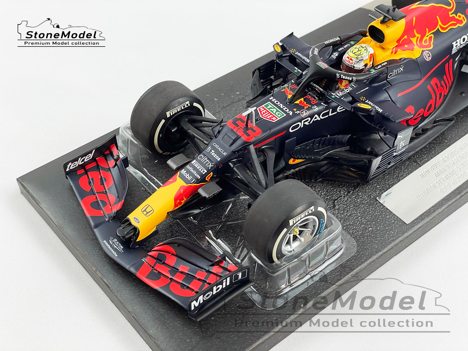 2021 F1 World Champion #33 Max Verstappen Red Bull RB16B Styria & Austria  1:18 MINICHAMPS