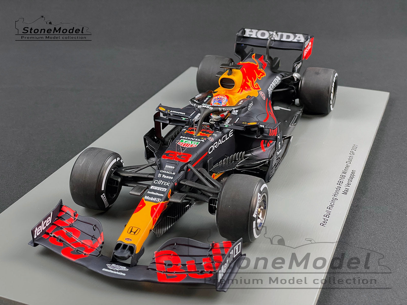 2021 Spark 1:18 Red Bull F1 RB16B #33 Max Verstappen Dutch GP World  Champion + P1