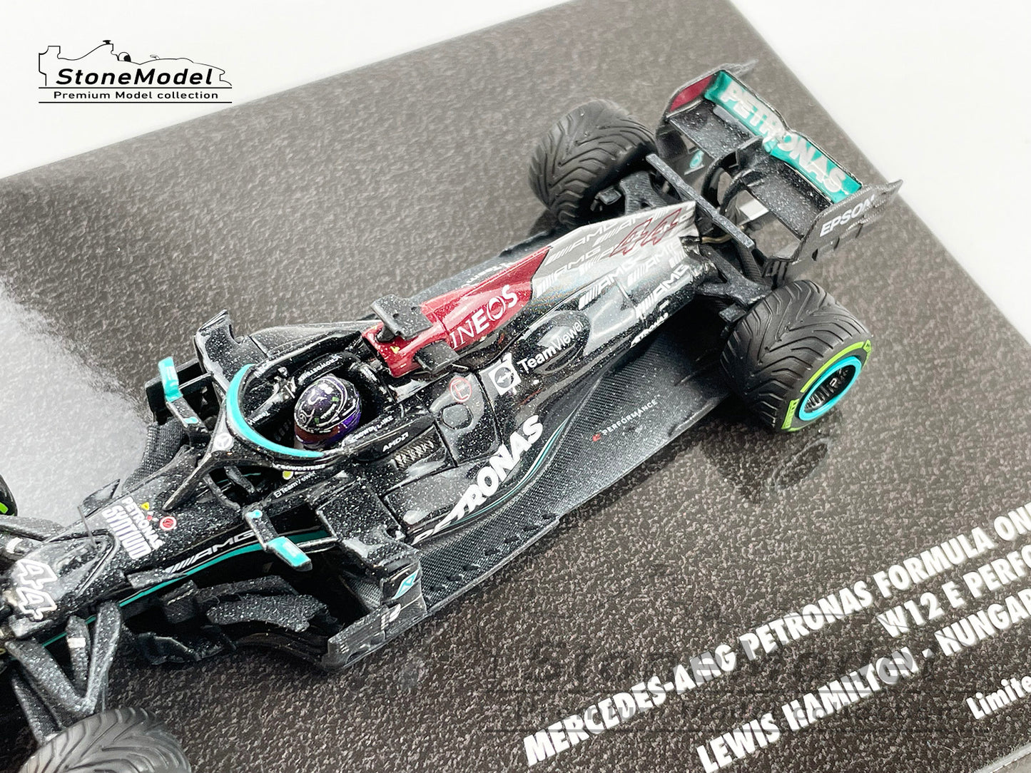 2021 Mercedes F1 W12 #44 Lewis Hamilton Hungary GP Lonely start 1:43 MINICHAMPS