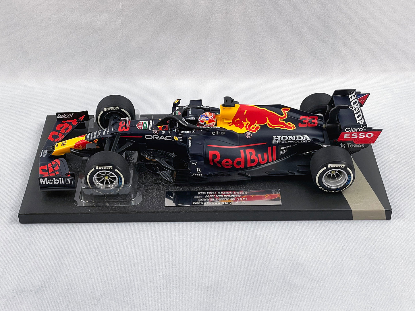 2021 F1 World Champion #33 Max Verstappen Red Bull RB16B Netherlands Dutch 1:18 MINICHAMPS