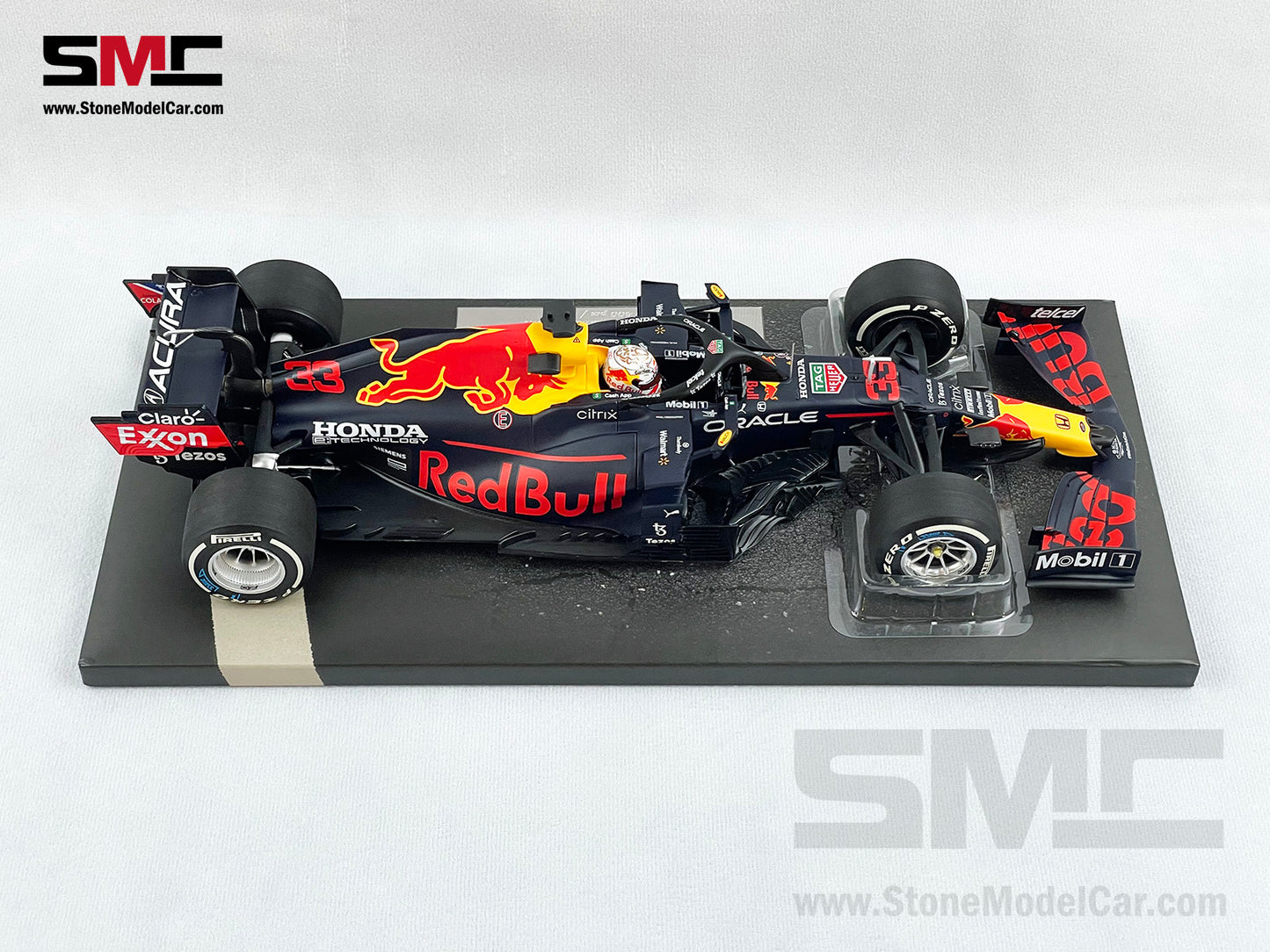 2021 F1 World Champion #33 Max Verstappen Red Bull RB16B US GP Acura 1:18 MINICHAMPS