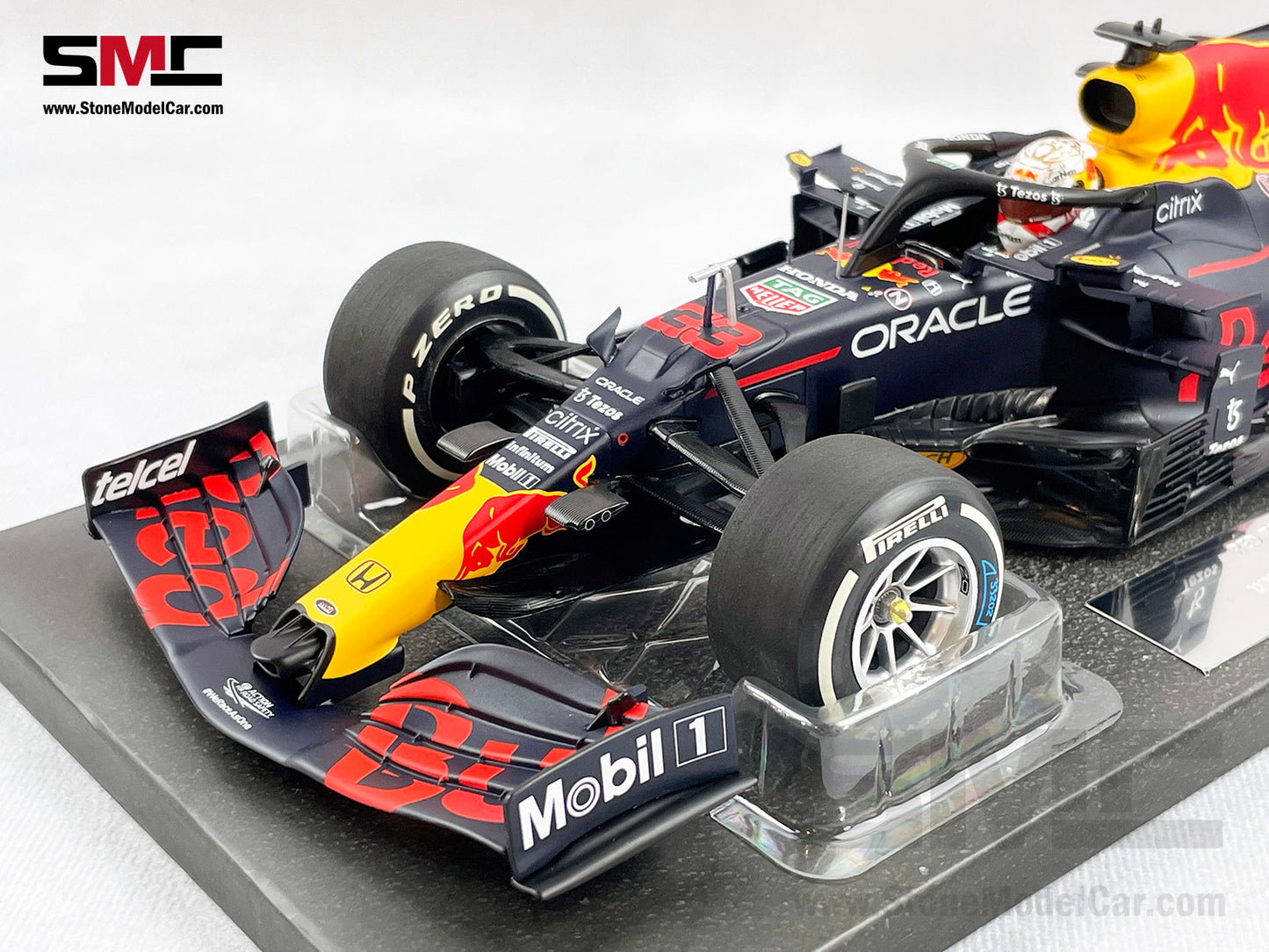 2021 F1 World Champion #33 Max Verstappen Red Bull RB16B US GP Acura 1:18 MINICHAMPS